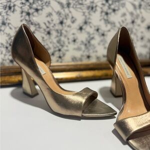 Saks Fifth Avenue Metallic Gold D’Orsay Heels ✨👠